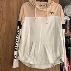 VS Pink pullover